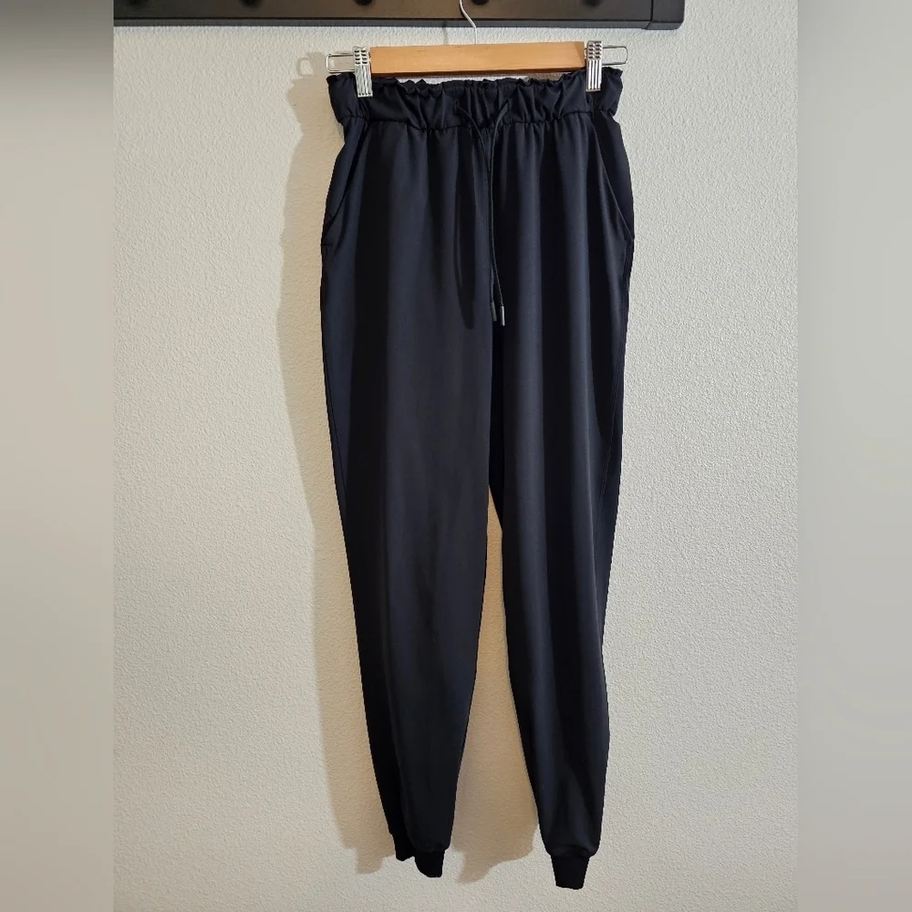 Lululemon athletica Black Full-Length Jogger